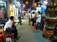 Night-Market-Saigon