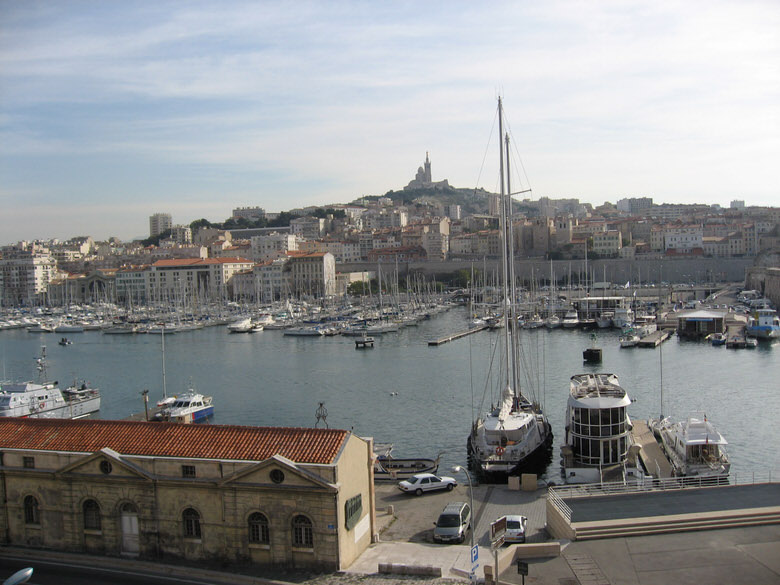  stroll along the harbor Marseilles